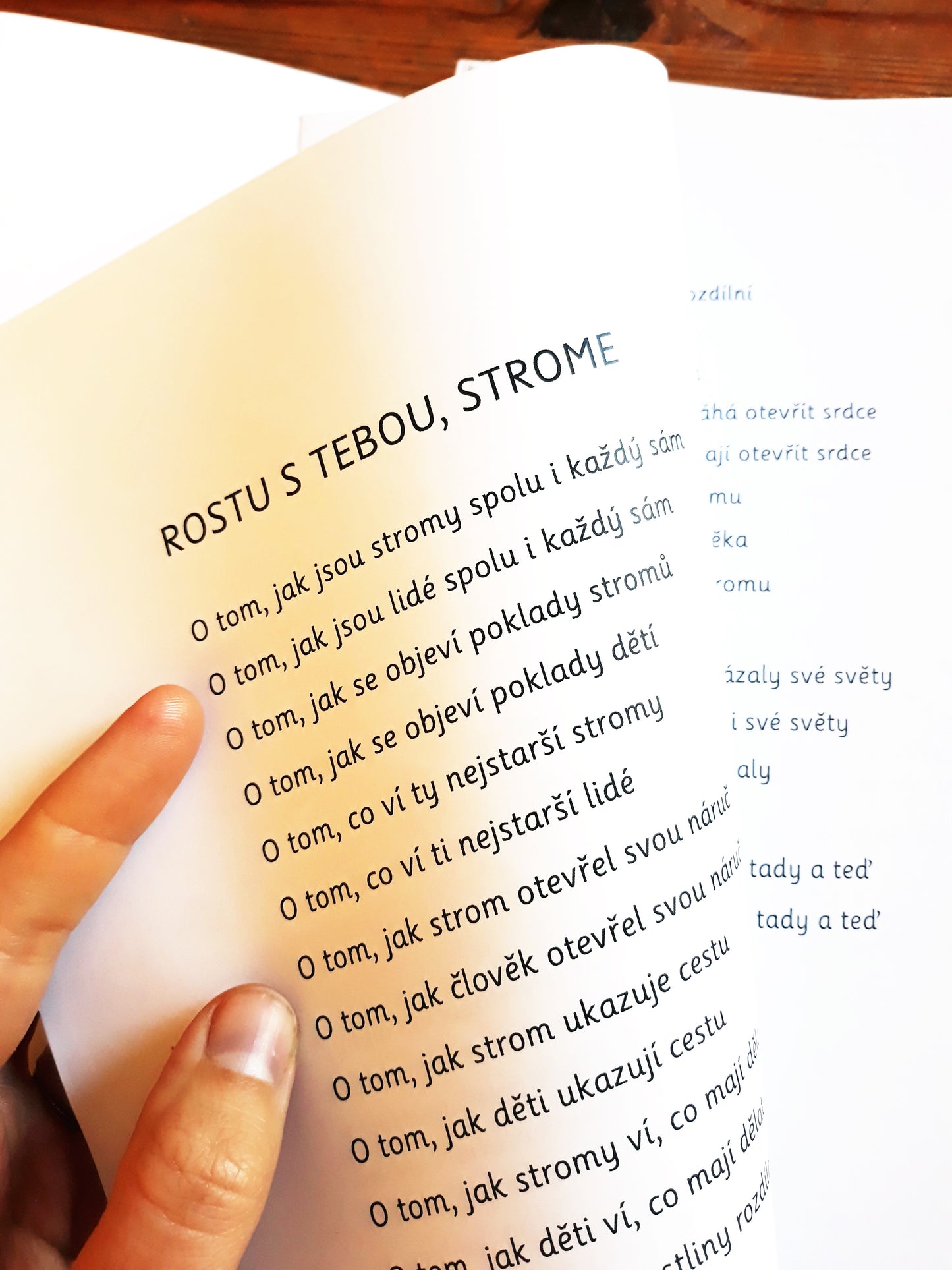 Knížka Rostu s tebou, strome